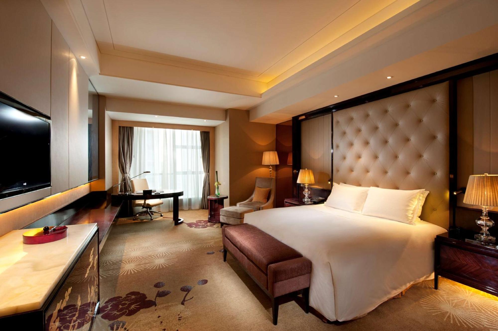 Отель Hilton Nanjing Нанкин Экстерьер фото