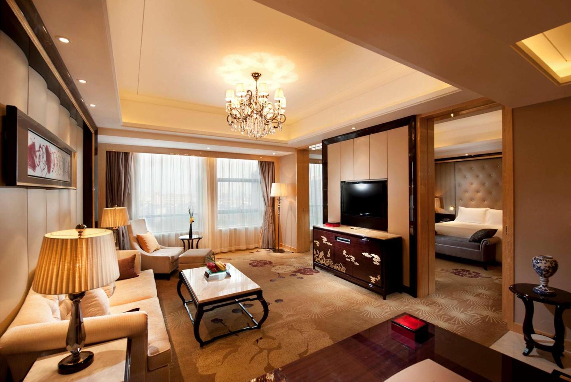 Отель Hilton Nanjing Нанкин Экстерьер фото